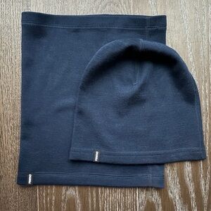 REIMA
Lightweight Merino Wool Set: beanie and neck warmer.